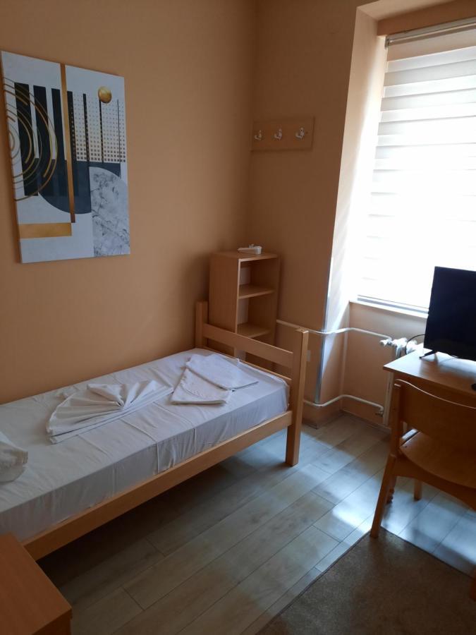 Petar Drapsin Hostel Belgrado Esterno foto