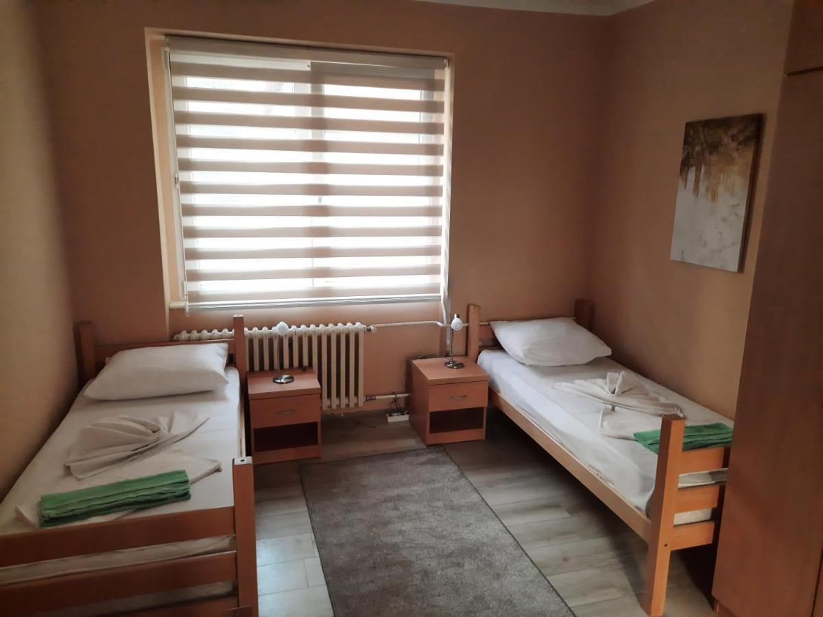 Petar Drapsin Hostel Belgrado Esterno foto